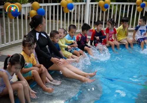 XỨ SỞ NƯỚC MÙA HÈ