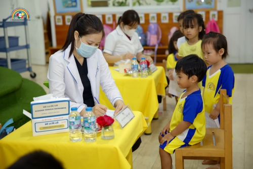 KHÁM SỨC KHỎE ĐỊNH KỲ – CHUNG TAY CHĂM SÓC SỨC KHỎE TOÀN DIỆN CHO CÁC CON