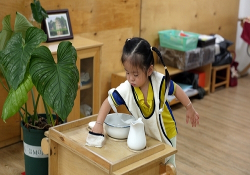 CHƯƠNG TRÌNH MONTESSORI